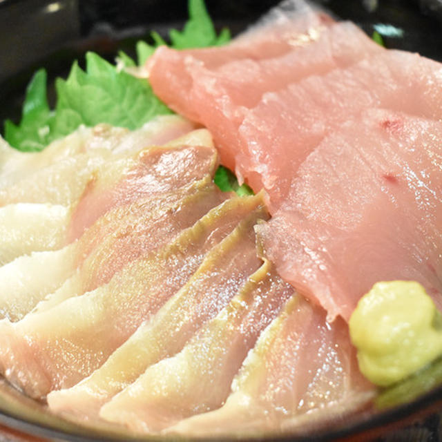 塩で寝かせた海鮮丼