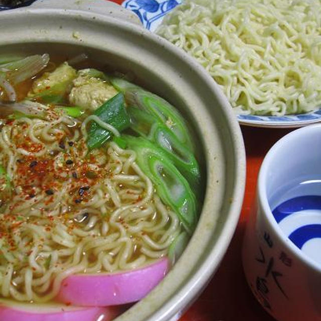 鶏だんご入り、ラーメン鍋