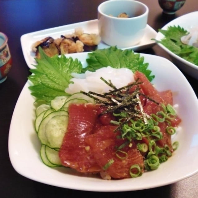 鮪といかの海鮮丼と焼き茄子のみぞれ和え