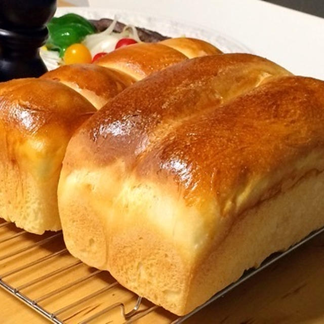 ココナッツパンと四種類の山型食パン