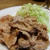 しょうが焼きには千切りキャベツとポテトサラダです！