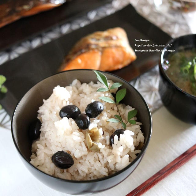 【おせちリメイク】黒豆煮と梅の炊き込みご飯