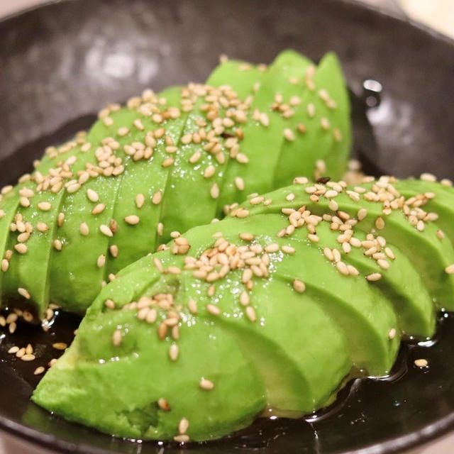 ◎おうちごはん いちばん好きな食べ方『やみつきごま塩アボカド』 #レシピ#アボカド