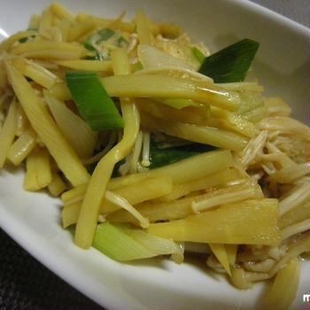 タケノコとえのきの野菜炒め。