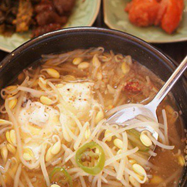 旅先で出会った味をわが家で♪今朝は「コンナムルクッパ」♪