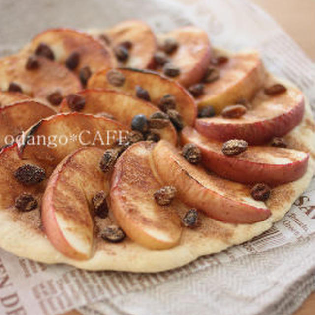発酵なし＆グリルで簡単♪シナモン香る りんごのスイートピザ