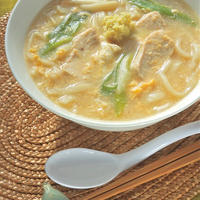 極みつゆで簡単！たっぷり生姜で温まる〜とろみ卵スープの鶏うどん。