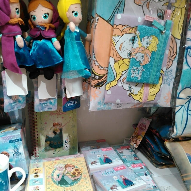 300円ショップ☆ミカヅキモコのプリンセスグッズがかわいい