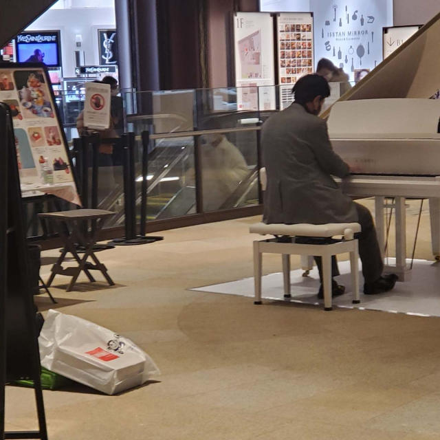 ミッドタウン日比谷のストリートピアノに遭遇したよ♪