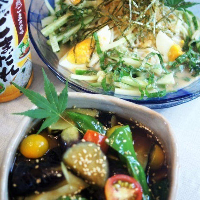 ■昼麺【ぶっかけゴマダレ狸うどん／おかずは　お気に入りの菜園野菜の揚げ浸し】