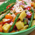 温野菜とソーセージの炒めサラダ
