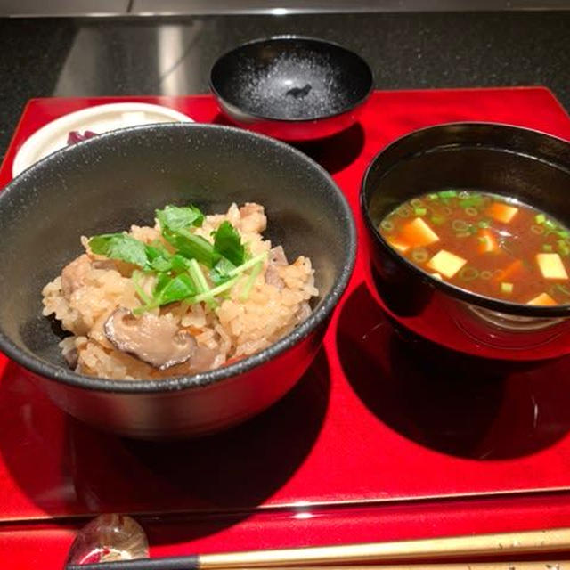 鉄板より暖かいのは人の想い　8.珍しい炊き込み