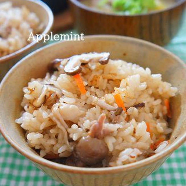 肉だしがっつり♪牛肉ときのことごぼうの中華風炊き込みご飯