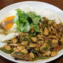 タイ製の素で作った「ガパオライス」もどき
