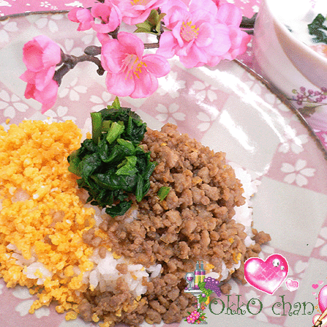 味噌ぶたそぼろご飯 と とろ〜りクリームシチュー☆