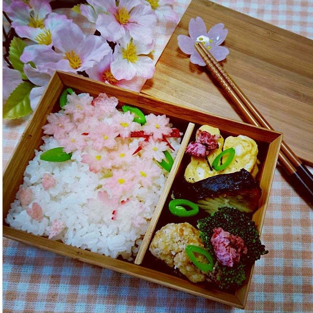 ラディッシュの酢漬けで桜弁当【のっけ弁当】  #平日お昼ご飯はお弁当or外食