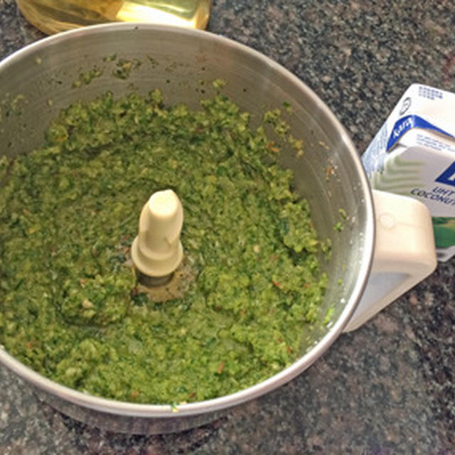 自家製グリーンカレーペーストでグリーンカレー