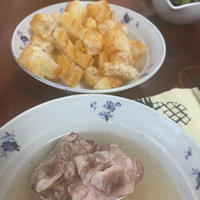 肉骨茶と油条