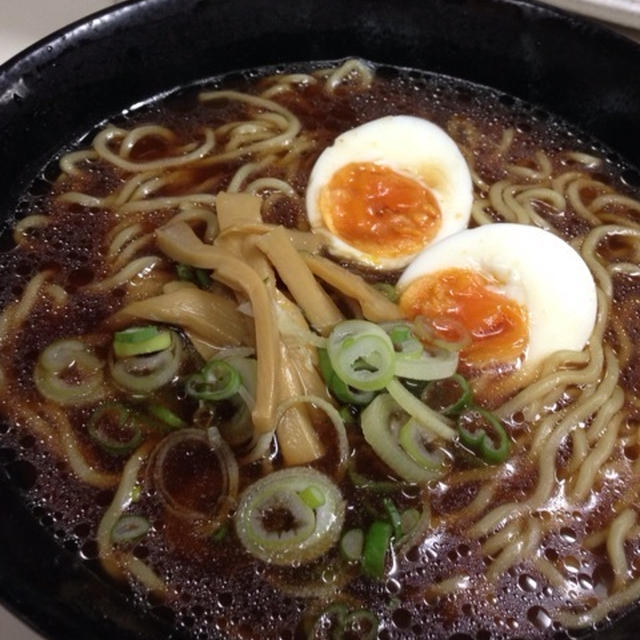 濃口醤油味ラーメン