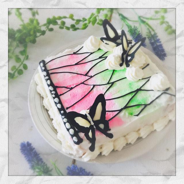 お菓子レシピ＊デコレーションバリエ[鬼滅の刃]蝶のウォーターカラーケーキ