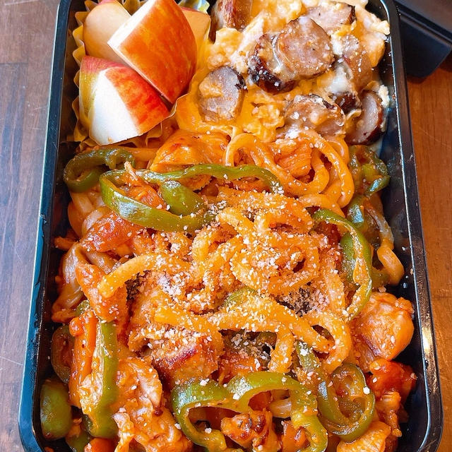 うどんナポリタン弁当です！！