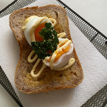 クルミ食パン、ドトールでモーニング