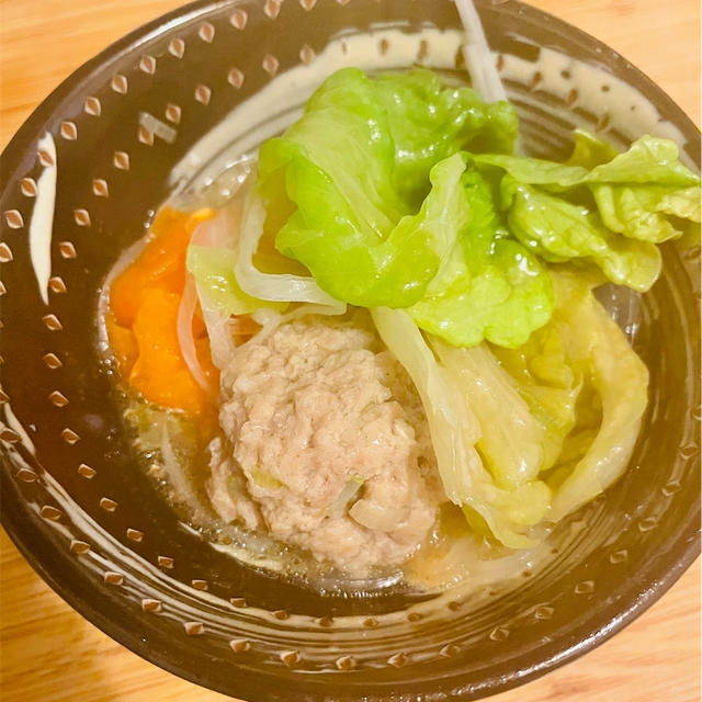 鶏団子鍋より美味い豚団子鍋