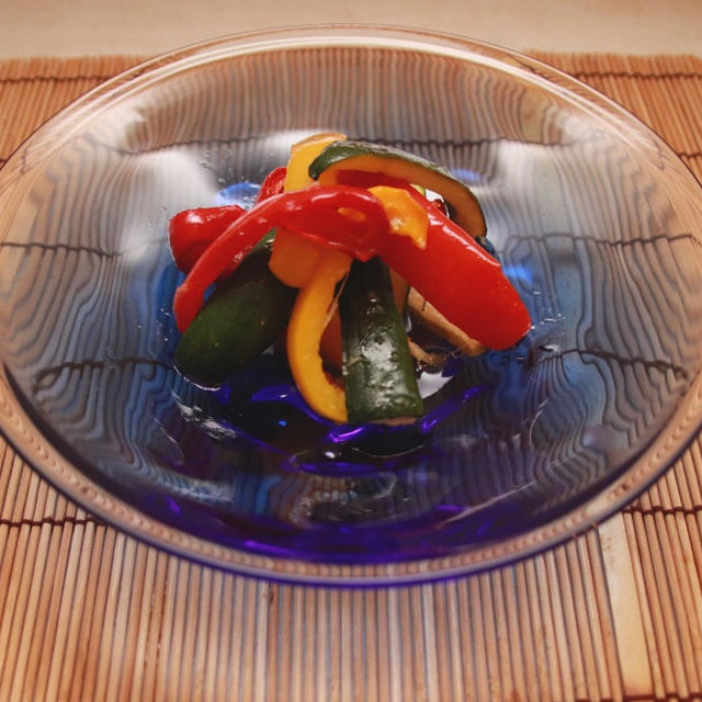 だしまろ酢で彩り野菜の焼き浸し～ポロンとテラスでスパークリングタイム