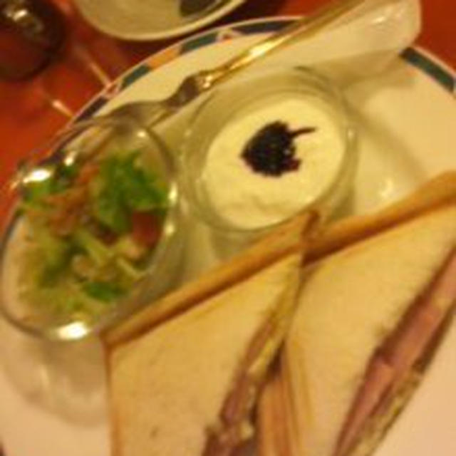 自由が丘でブランチ＆自由が丘 フレル・ウィズのオープニングの様子