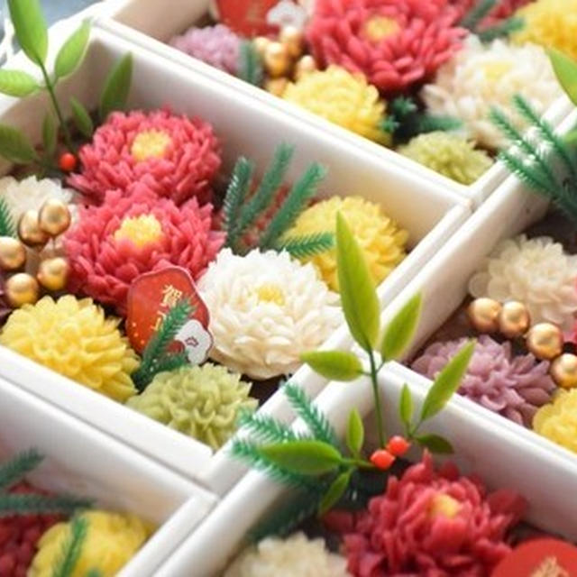 今年のお正月のおせち料理に華を添えた♥迎春おはぎ(あんフラワー)