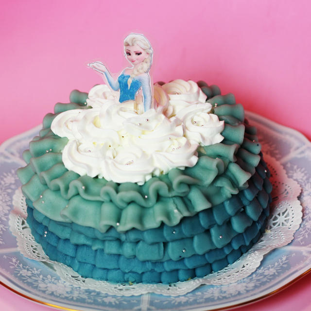 11月2日　アナとエルサのプリンセスケーキ
