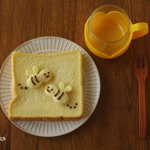 ふんわりスイートポテト味でミツバチデコパン