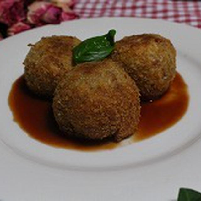 完熟トマトピューレで作るライスコロッケ