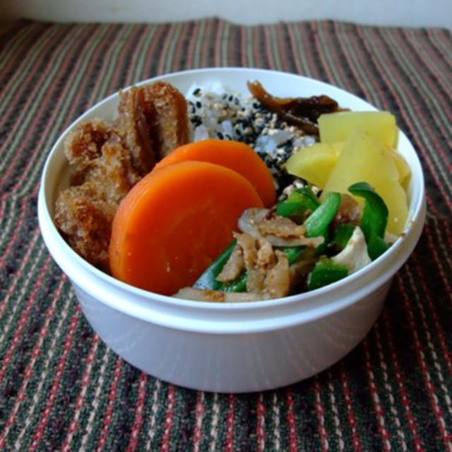 ひと口カツお弁当。