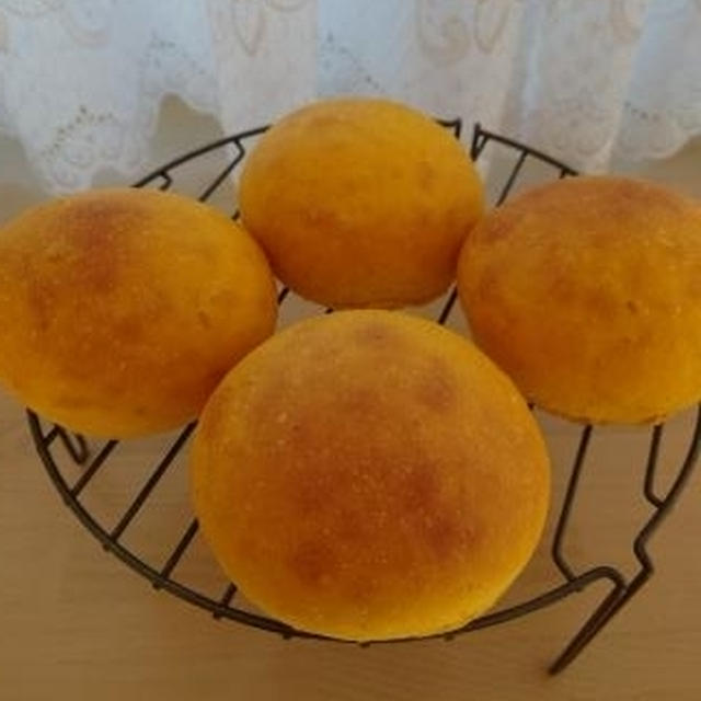 塩麴かぼちゃパン🎵