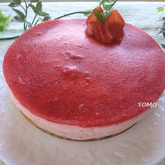 長男の誕生日に作った「イチゴのムースケーキ」