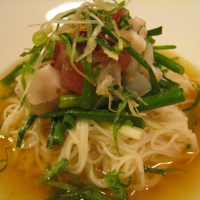 お刺身と万能ねぎのすだち素麺