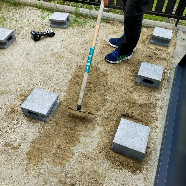 物置を自力で建ててます(；´∀｀)