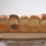 今月の食パン・ホシノ酵母の「ライ麦スリム食パン」