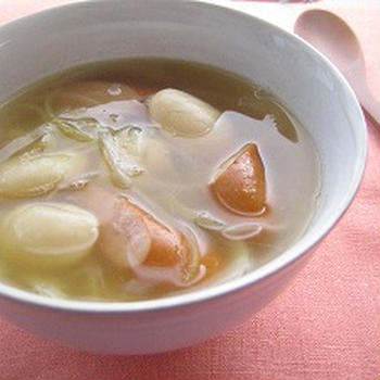 白花豆とソーセージのスープ