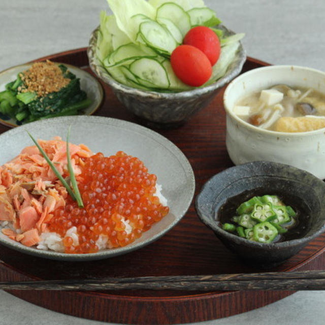 筋子で簡単に作るいくらの醤油漬けで鮭といくらの親子丼献立