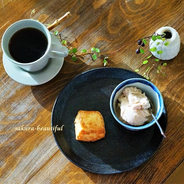 住宅街のスコーンカフェ『カフェ カプラ （cafe Capra）』