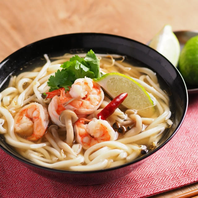 メシ通！トムヤムクン風うどん、冷凍うどんでエスニックレシピ