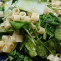 AGNESIディターリリーシを使った、レモンオリーブオイルが美味いパスタグリーンサラダ