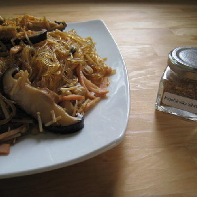 きのこと緑豆春雨の炒め物