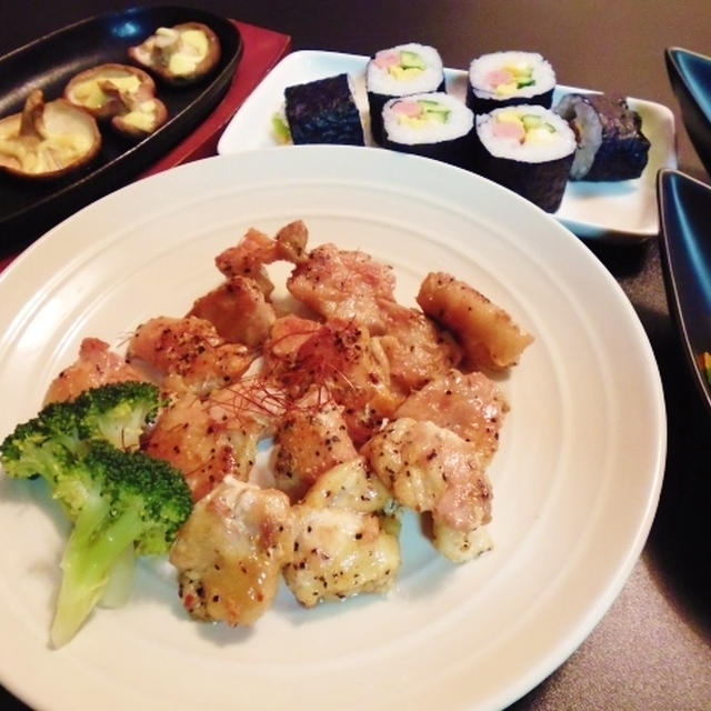 簡単巻き寿司と手羽とろスパイス焼きなど