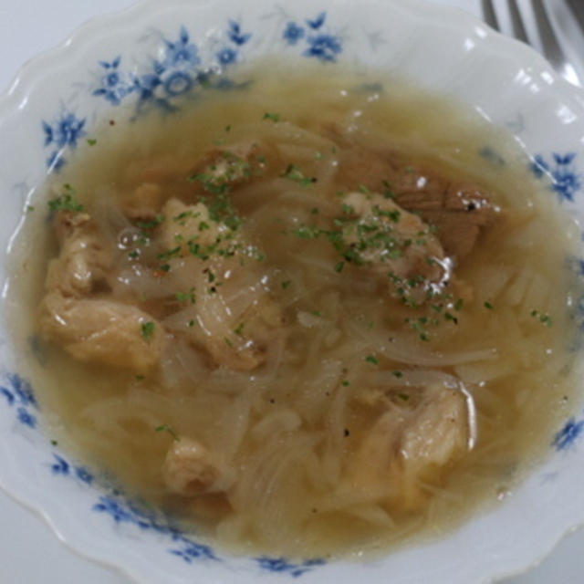 牛すじと玉ねぎのスープ★★★