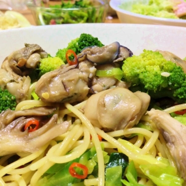 牡蠣・舞茸・ブロッコリーのパスタ♪