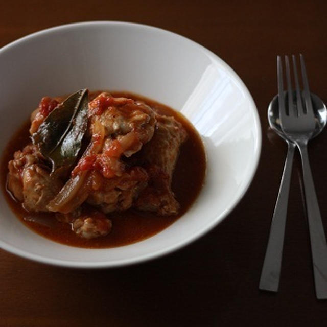 鶏手羽元のトマト煮込み