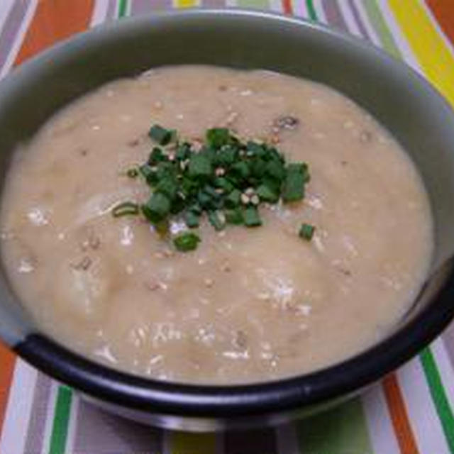 寒い1日　　里いもの胡麻風味ポタージュ